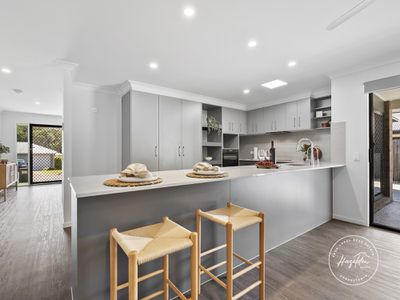 41 Ngungun Crescent, Glass House Mountains
