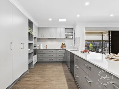 41 Ngungun Crescent, Glass House Mountains
