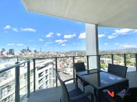 2105 / 10 Trinity Street, Fortitude Valley