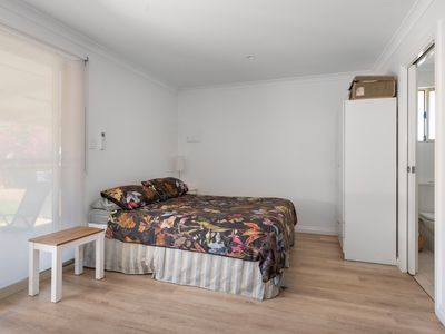 24 Phoenix Place, South Kalgoorlie