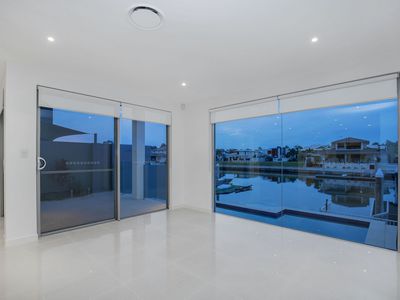 1 / 19 South Quay Drive, Biggera Waters