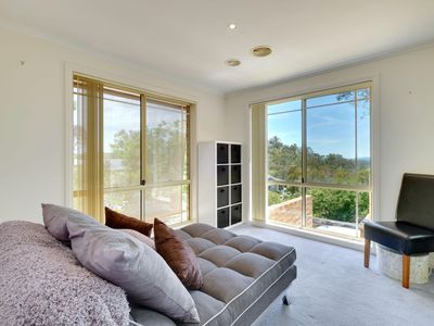 2 Camphorwood Close, Jerrabomberra