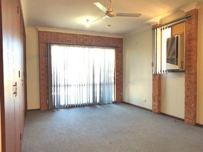33 Chifley Drive, Dubbo