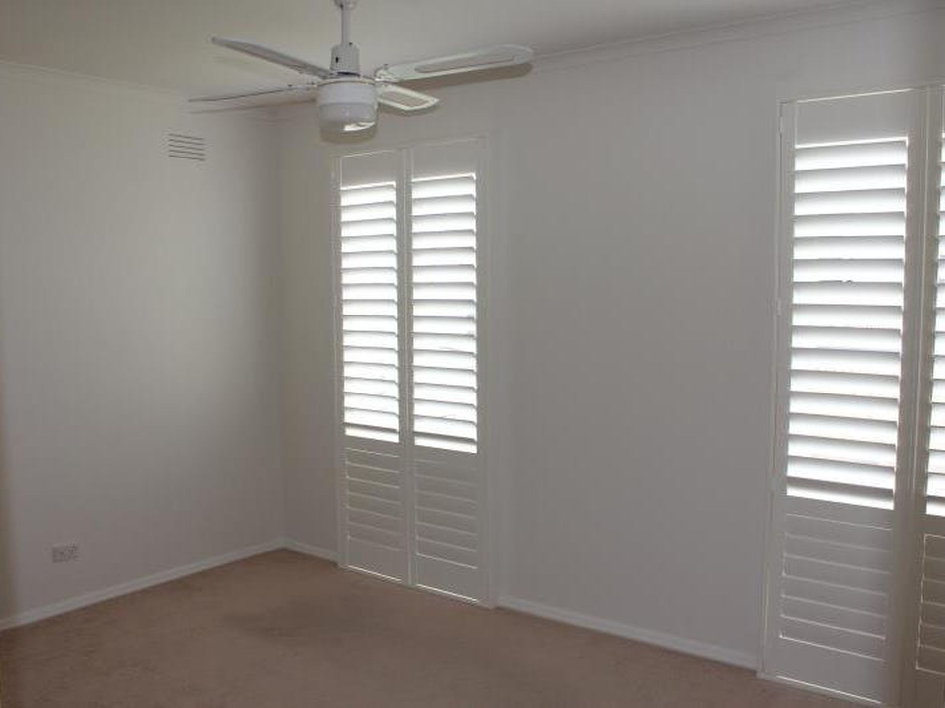 8 Stinton Avenue, Newtown