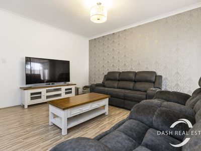 2 Alvarez Parkway, Tapping