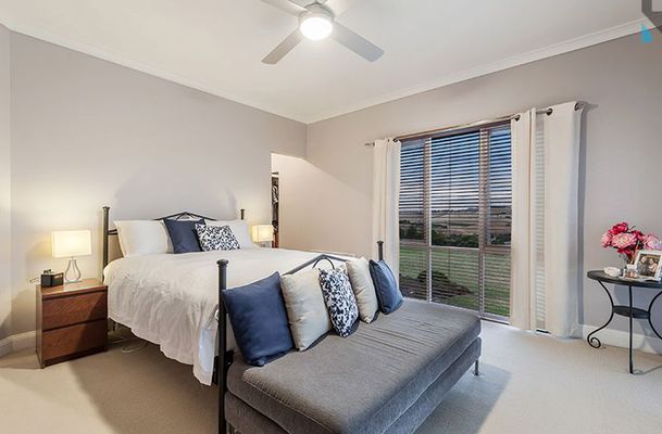 24 The Ridge, Oaklands Junction