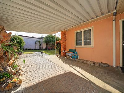 15 Brockworth St, Wynnum West