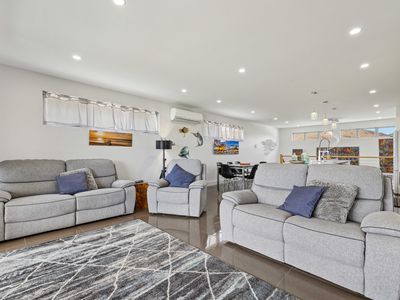 37 / 55 The Vines Drive, Normanville