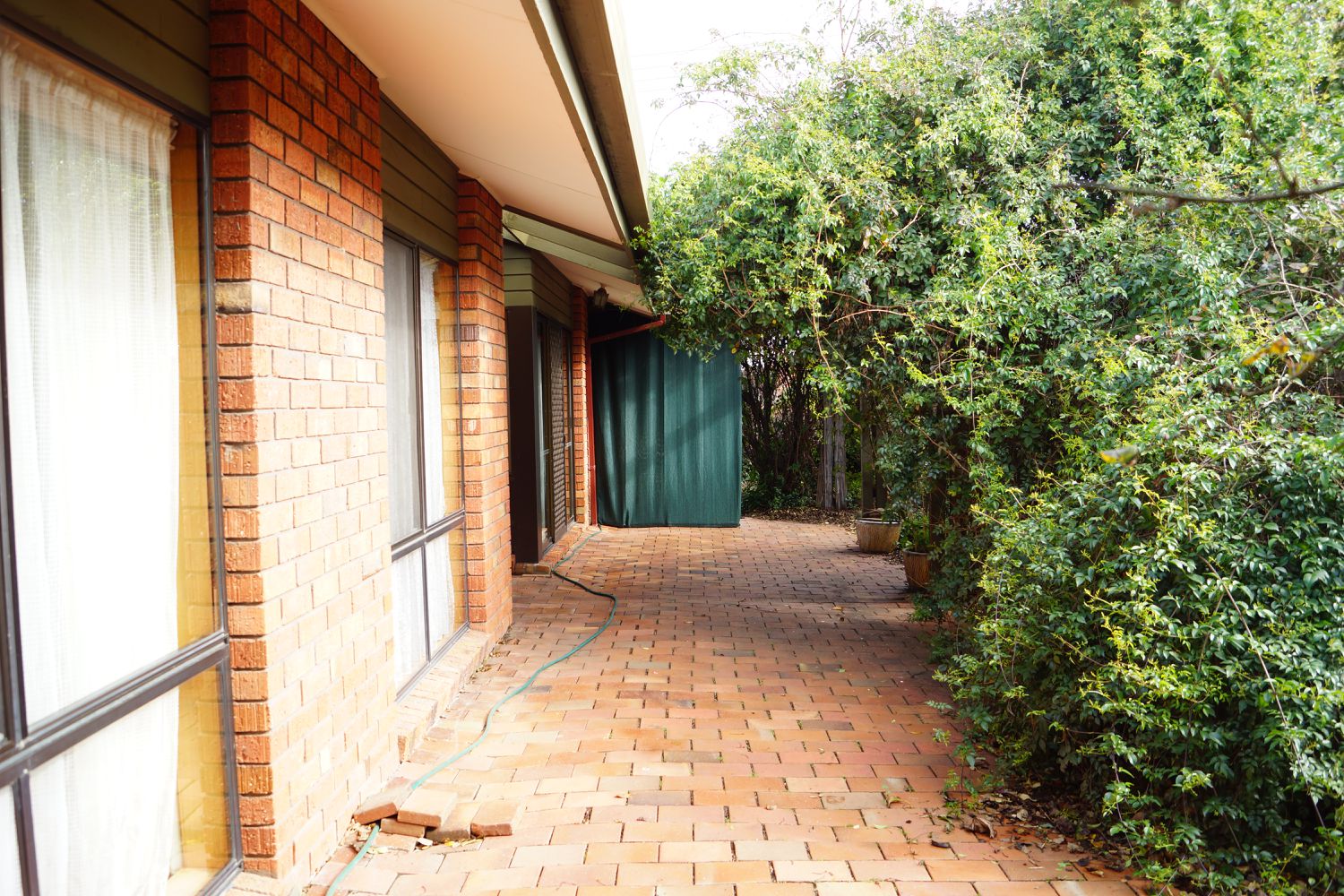 1 / 16 James Street, Horsham