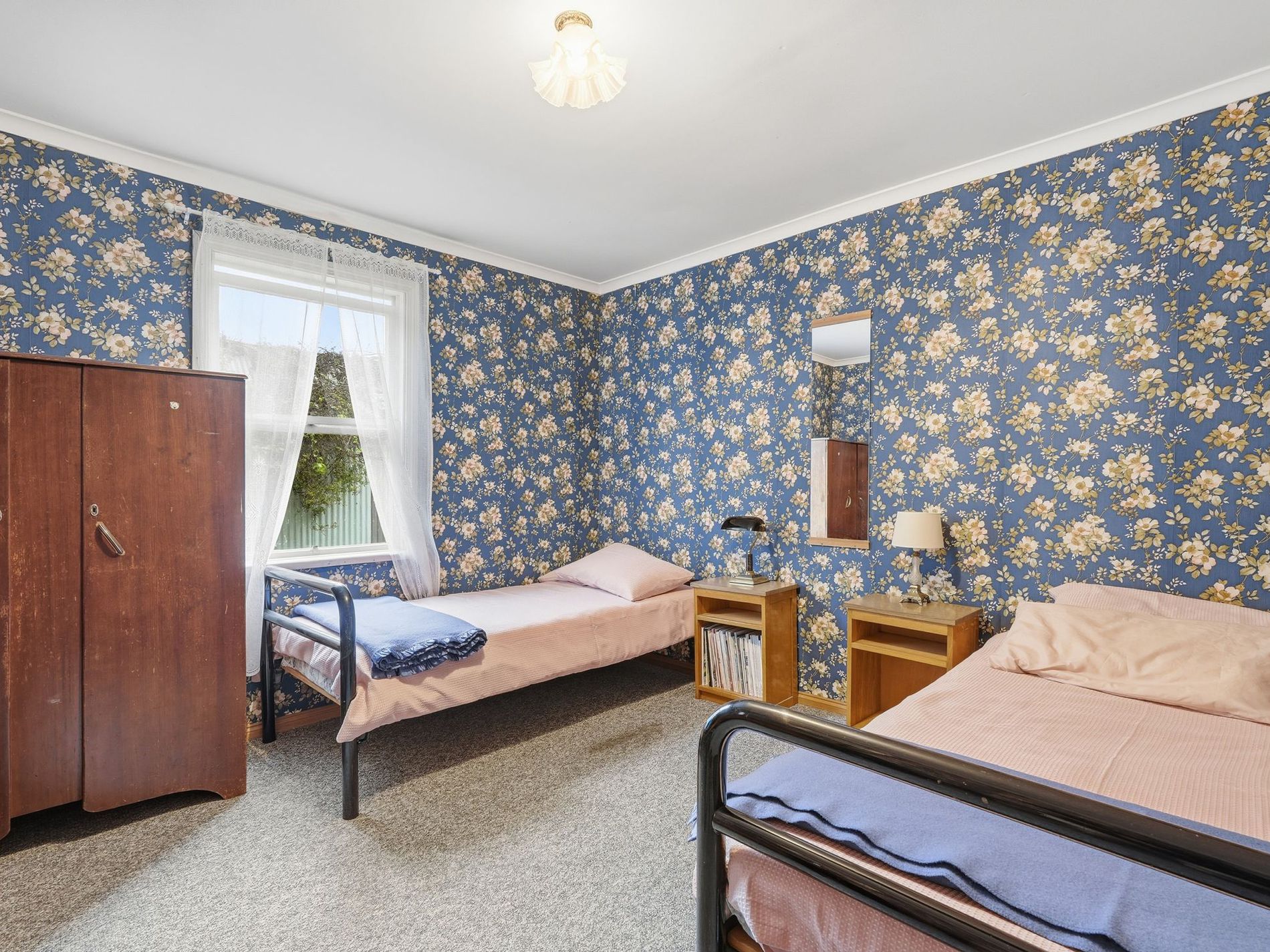 412 Lymington Road, Lymington