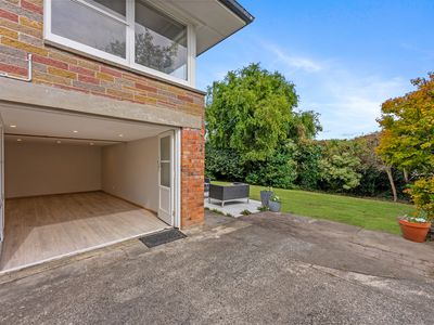 2/9A Eversleigh Road, Belmont