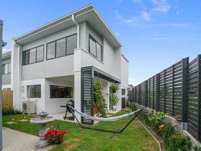 1037 / 154 Musgrave Avenue, Southport