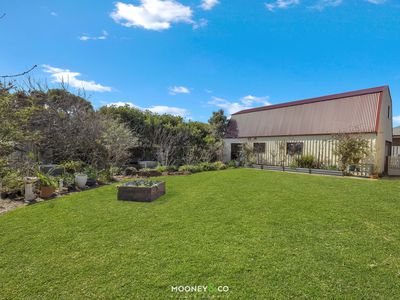 16 Huntingdale Close, Cranbourne