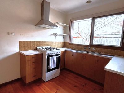 2 / 26 Golf Links Avenue, Oakleigh