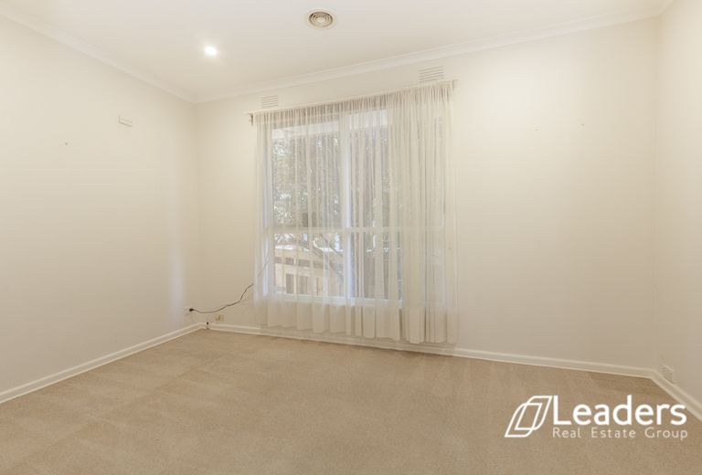 10 BRAZILIA DRIVE, Glen Waverley