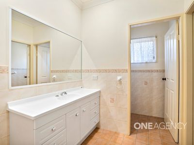 10 Loralyn Avenue, St Georges Basin