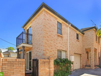 8 / 18-20 Osborne Street, Wollongong