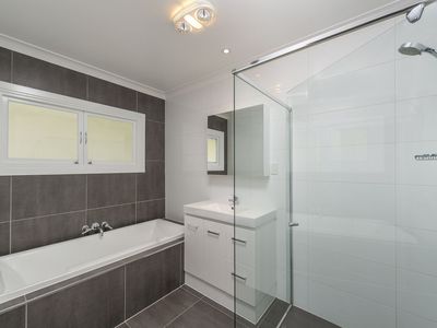 2 Ainsdale Street, Chermside West