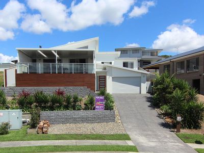 13 Manara Crescent, Forster