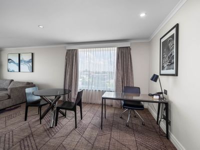 701 / 1A Glenelg Street, South Brisbane