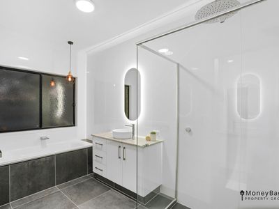 12-16 Martin Place, Tamborine