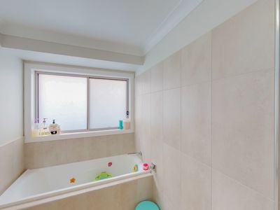 10 Waterfall Crescent, Dubbo