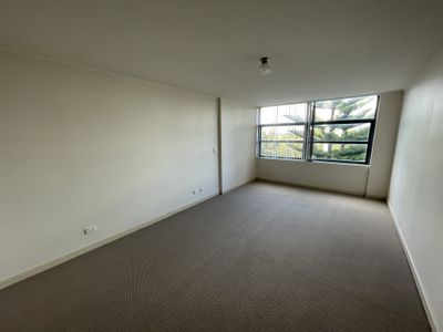15 / 12 Bank Street, Wollongong