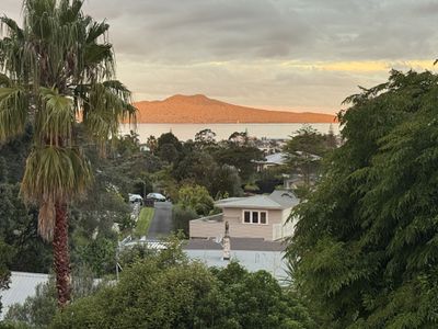 84 Parr Terrace, Castor Bay