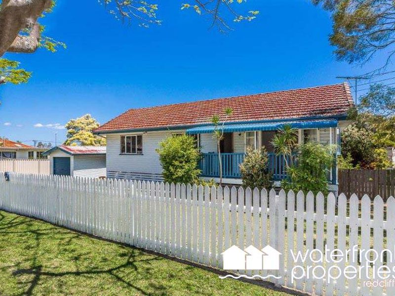 10 HOUGHTON AVENUE, Redcliffe