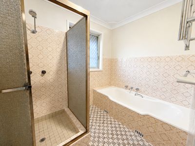 127 KOLOONA AVENUE, Mount Keira