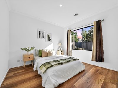 15 Brockwell Crescent, Manor Lakes