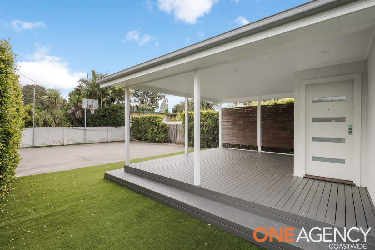2A Clare Crescent, Berkeley Vale