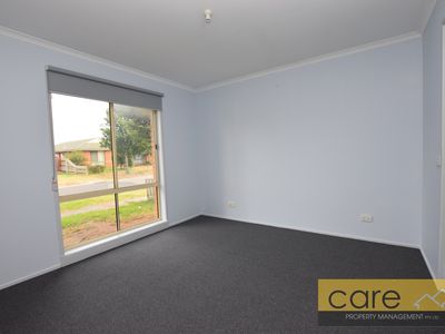 6 MIDDLEHAM CLOSE, Cranbourne West