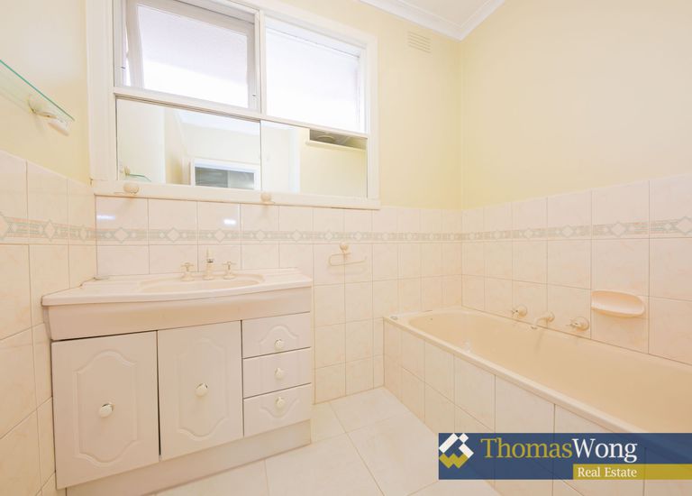 28 Koonung Road, Blackburn North