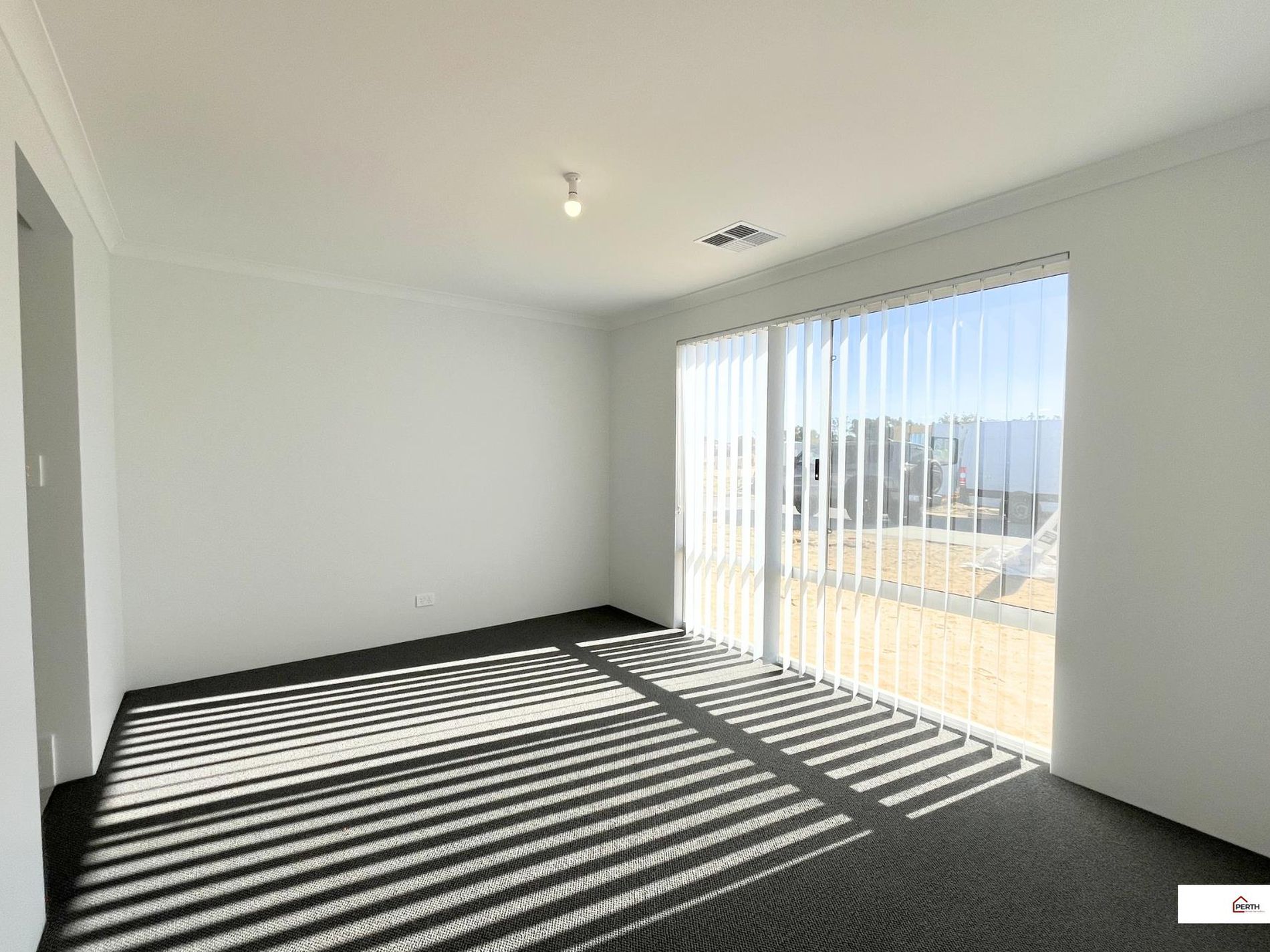 3 Kenton Way, Ravenswood