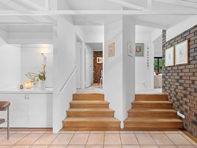 24 Balis Street, Holland Park West
