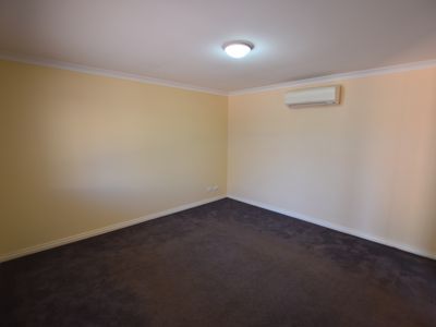 12 / 4 Reynolds Place, South Hedland