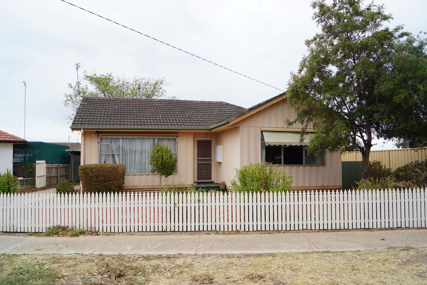 2 Bleakley Street, Horsham