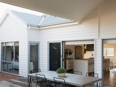 18 Cunninghame Street, Sale