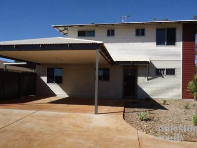 1 / 25 Pilkena Street, Tom Price