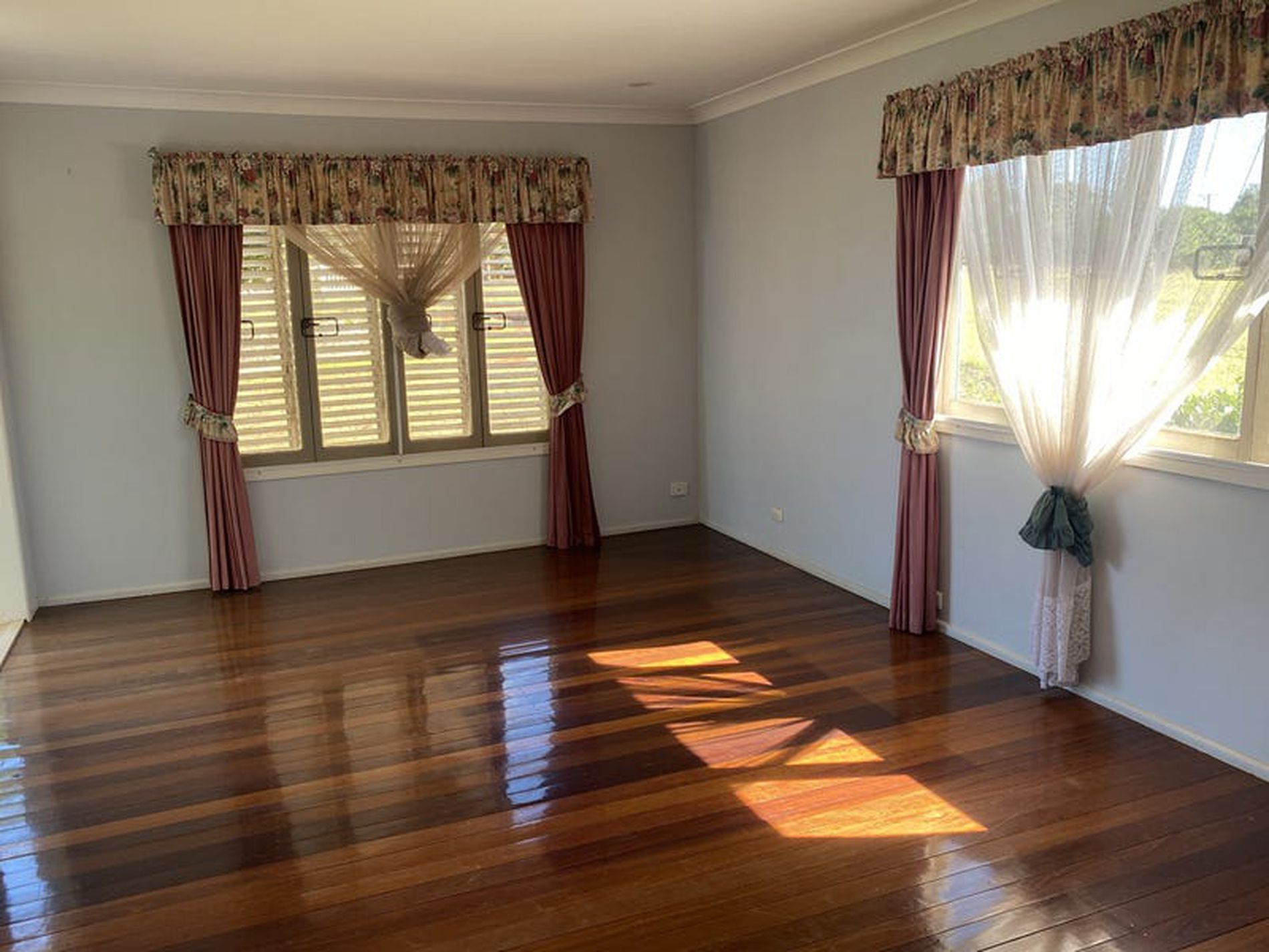 10 Meek Street, Tingoora