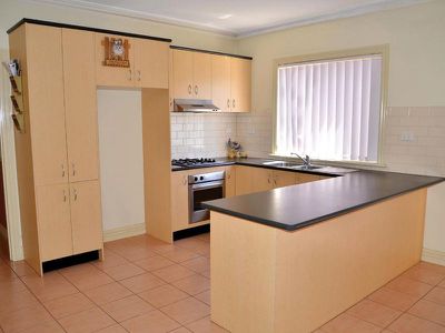 15 Stoneman Turn, Caroline Springs