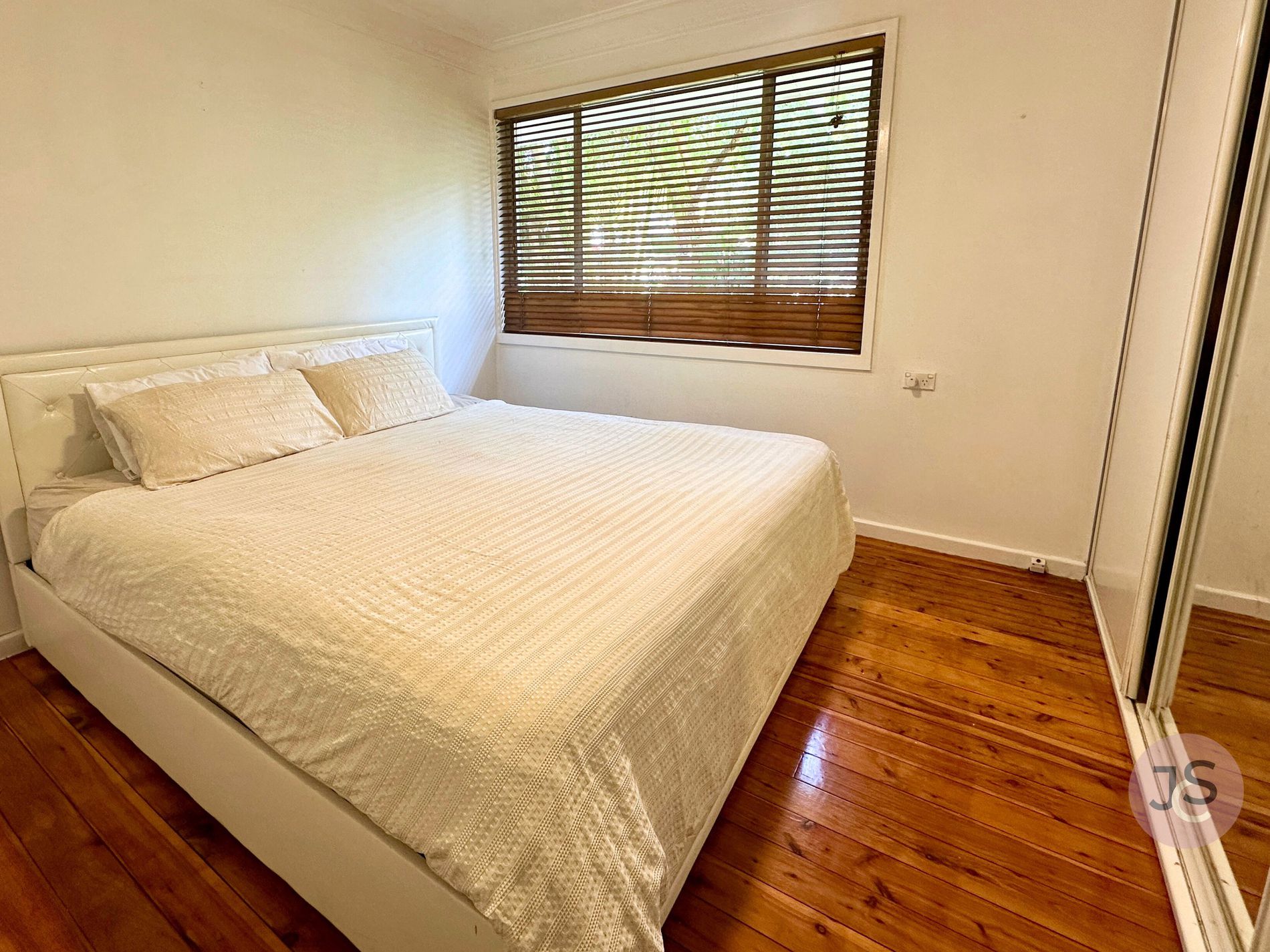 27 CAMBRIDGE DRIVE, Garden Suburb