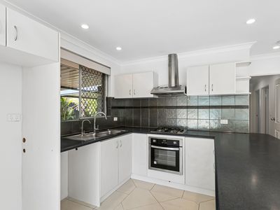 52 Shillington Way, Thornlie