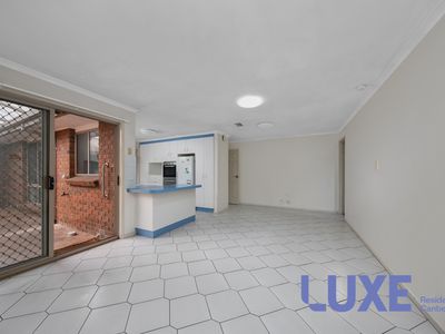 42 Woodfull Loop, Gordon