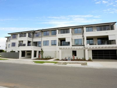 201 / 3 Billy Buttons Drive, Narre Warren