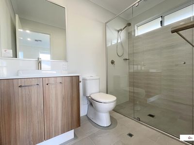 3 Brumlow Way, Lakelands