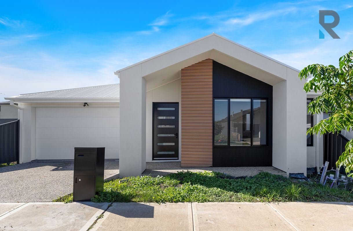 11 Parkdale Street, Greenvale