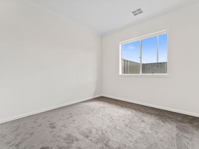 7 California Street, Clyde