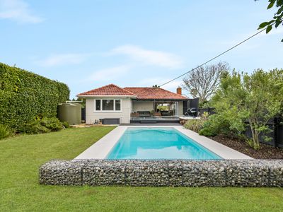6 Helga Crescent, Te Atatu Peninsula